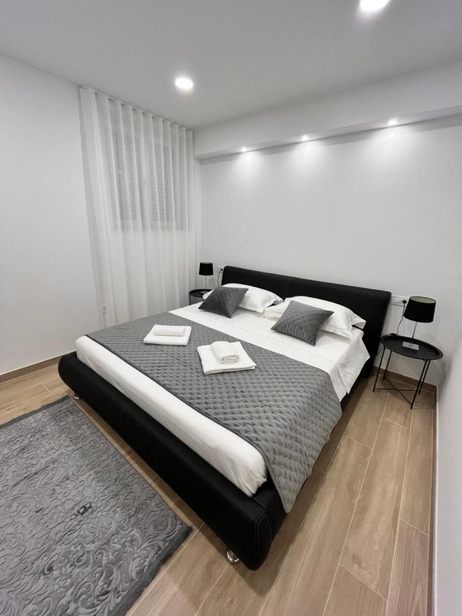 Blue Apartment With Shared Pool Σπλιτ Εξωτερικό φωτογραφία